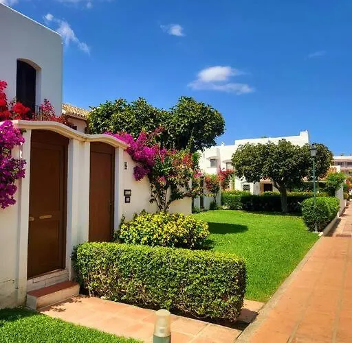 Chic Townhouse By The Sea @ Villacana Playa! エステポナ