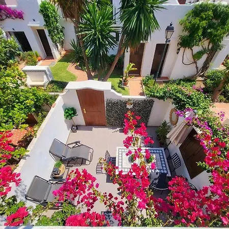 Chic Townhouse By The Sea @ Villacana Playa!