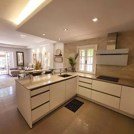 Chic Townhouse By The Sea @ Villacana Playa! * אסטפונה