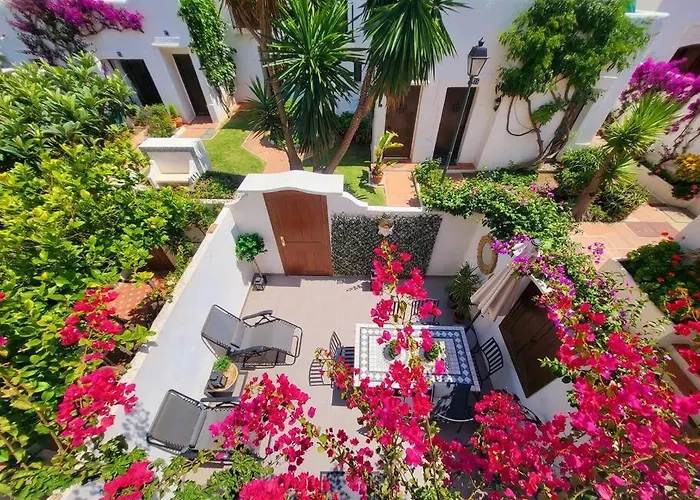 Chic Townhouse By The Sea @ Villacana Playa!
