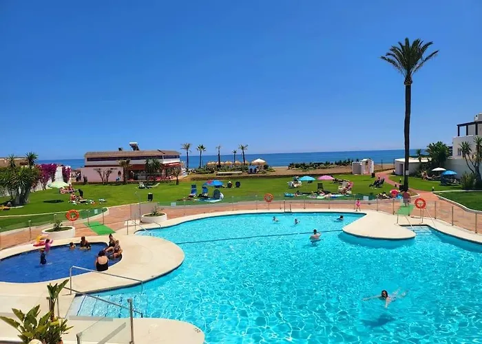 Chic Townhouse By The Sea @ Villacana Playa! Естепона