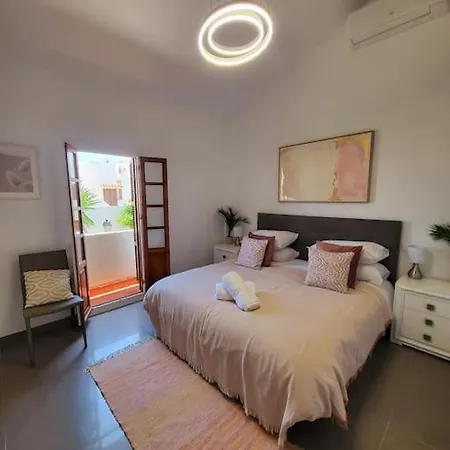 アパート Chic Townhouse By The Sea @ Villacana Playa! エステポナ