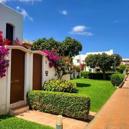 Chic Townhouse By The Sea @ Villacana Playa! エステポナ