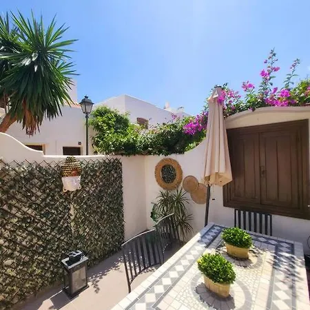 Chic Townhouse By The Sea @ Villacana Playa! アパート エステポナ